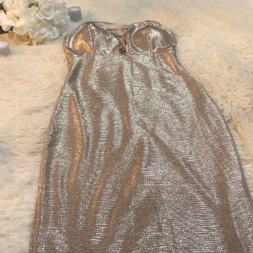 Dress - Picture 2 of 7